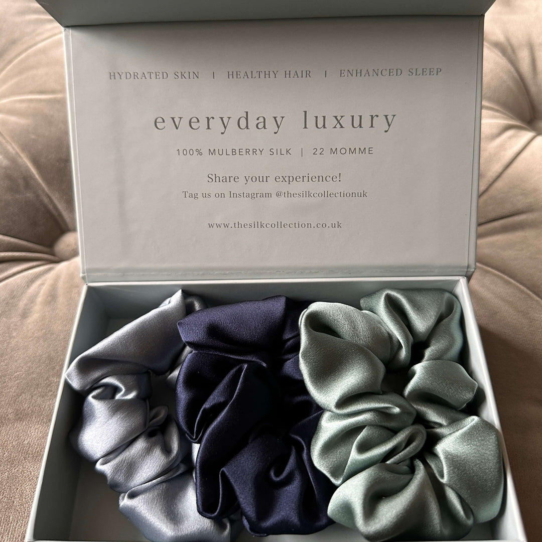 Blue scrunchie set