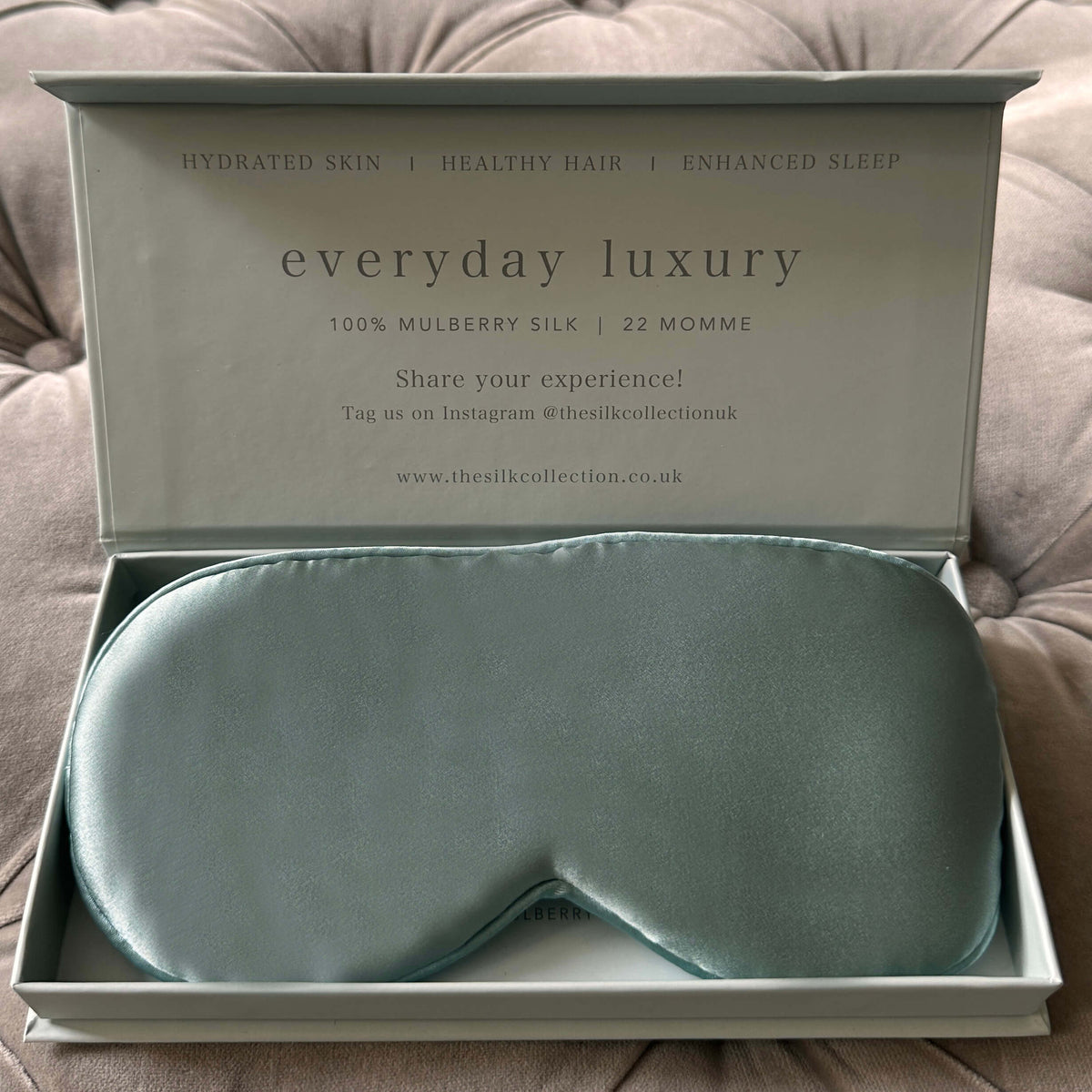 Pistachio green 100% mulberry silk eye mask in its gift box
