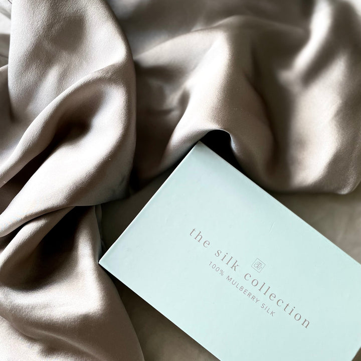 Mulberry silk pillowcase with The Silk Collection gift card | The Silk Collection