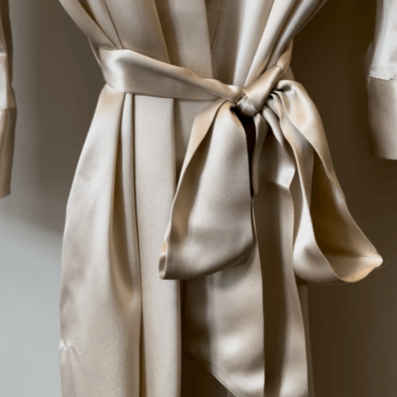 Sleeping robe silk hotsell